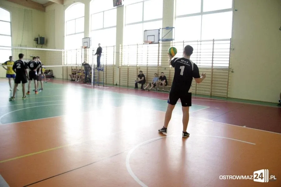 Miejska liga siatkówki chłopców (zdjęcia)