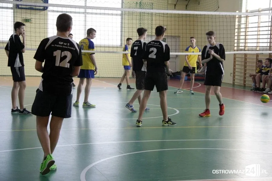 Miejska liga siatkówki chłopców (zdjęcia)