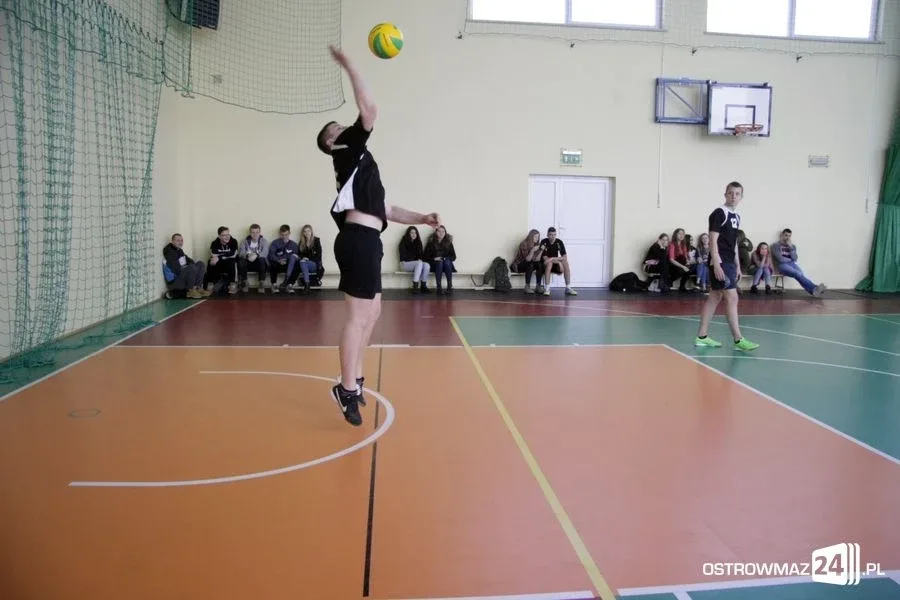 Miejska liga siatkówki chłopców (zdjęcia)