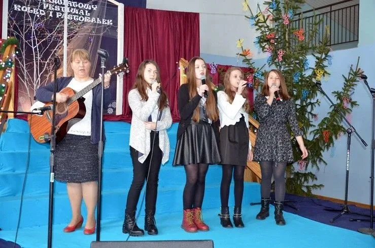 Powiatowy festiwal kolęd i pastorałek (zdjęcia)