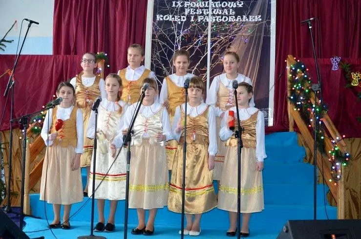 Powiatowy festiwal kolęd i pastorałek (zdjęcia)