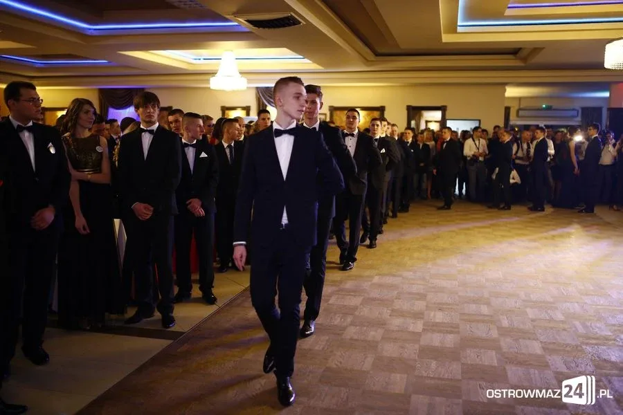 Podróż w czasie. Studniówka Kopernika 2015 (zdjęcia, wideo)