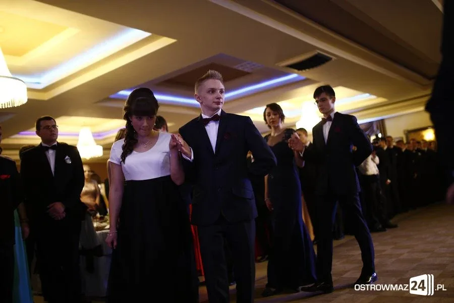 Podróż w czasie. Studniówka Kopernika 2015 (zdjęcia, wideo)
