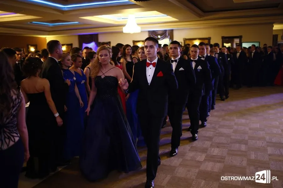 Podróż w czasie. Studniówka Kopernika 2015 (zdjęcia, wideo)