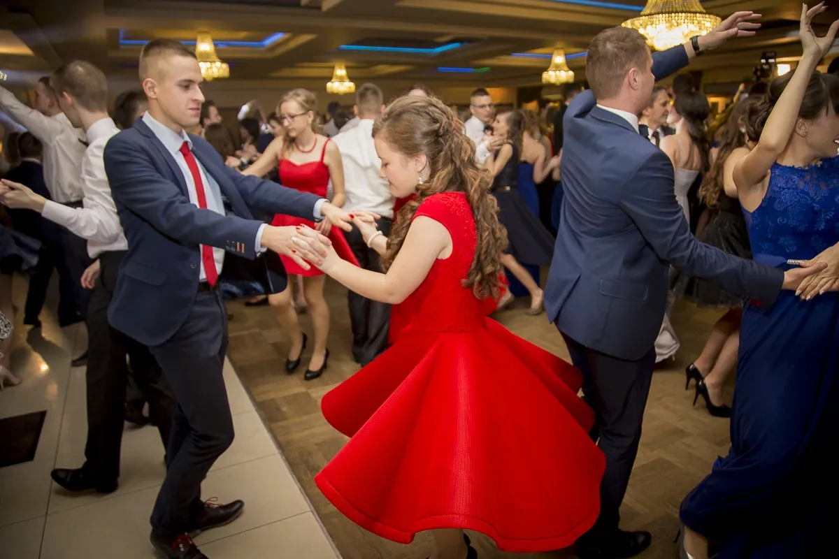 Studniówka LO im. Kopernika (zdjęcia, wideo)