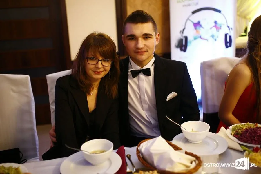 Podróż w czasie. Studniówka Kopernika 2015 (zdjęcia, wideo)