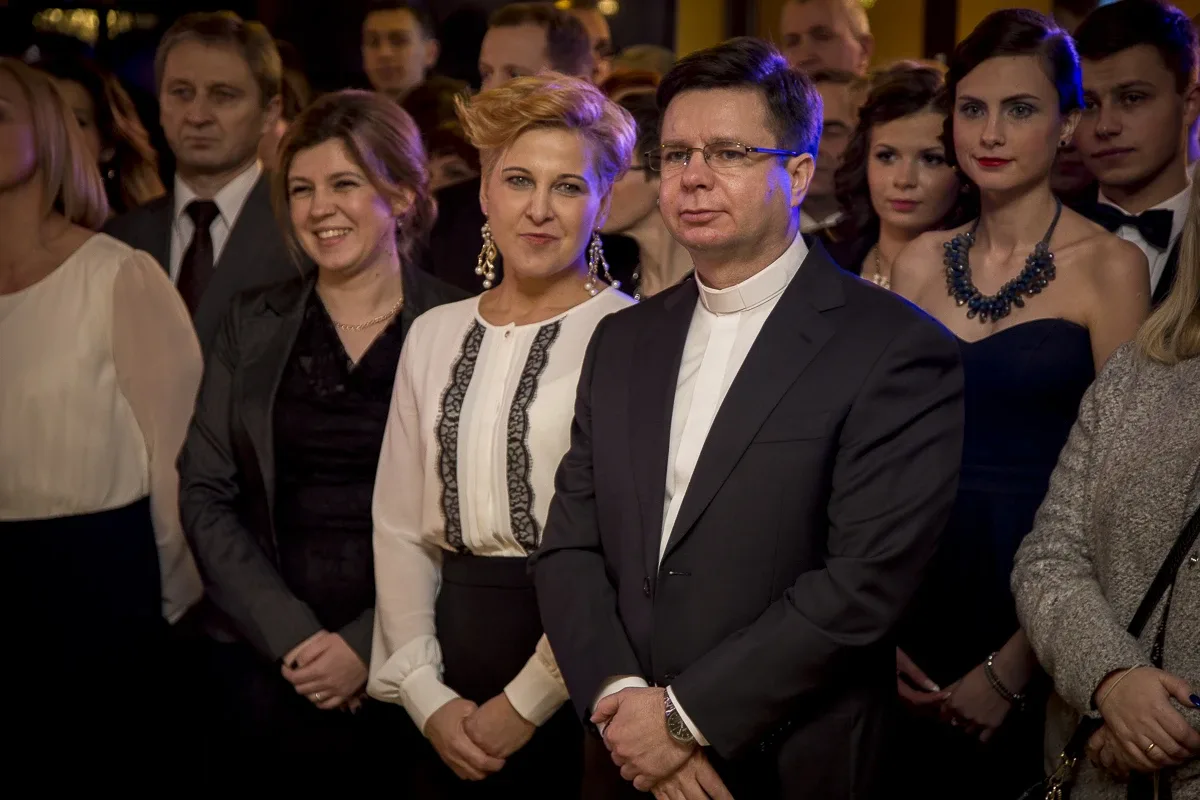 Studniówka LO im. Kopernika (zdjęcia, wideo)