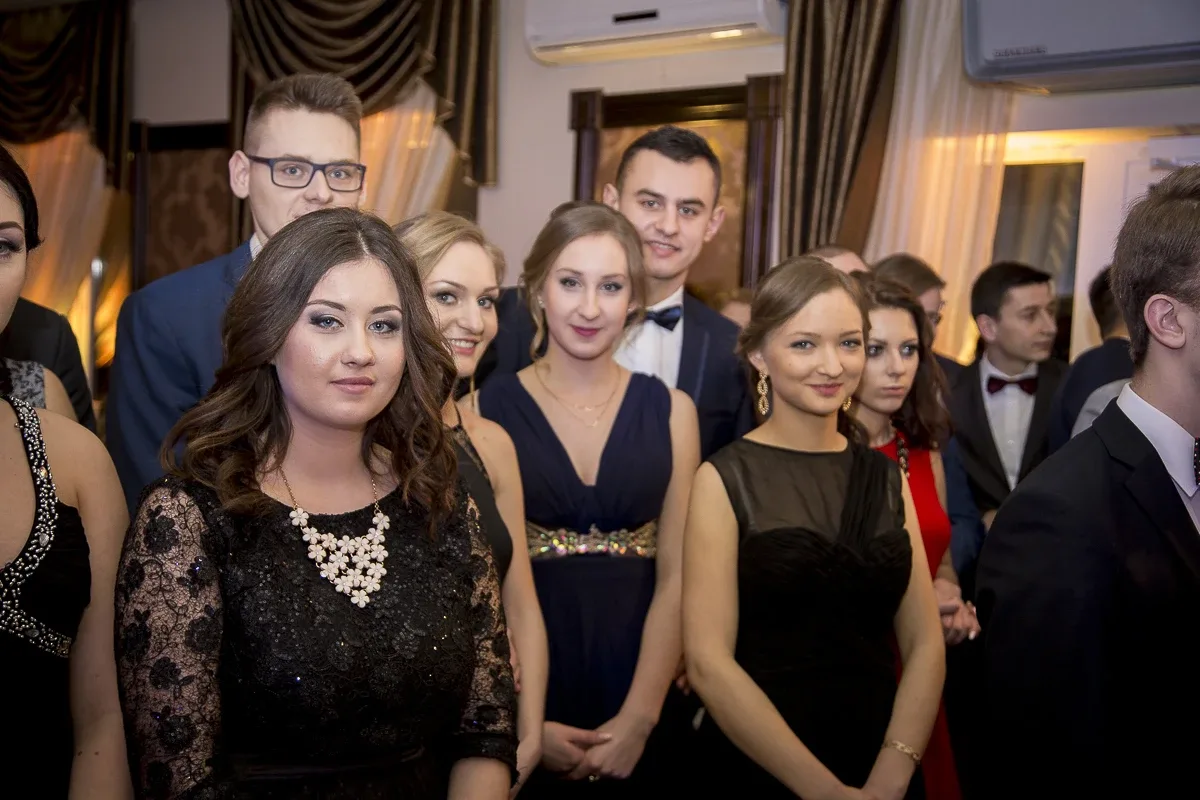 Studniówka LO im. Kopernika (zdjęcia, wideo)