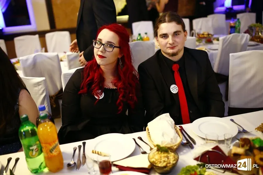 Podróż w czasie. Studniówka Kopernika 2015 (zdjęcia, wideo)