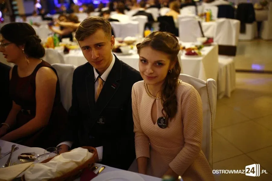 Podróż w czasie. Studniówka Kopernika 2015 (zdjęcia, wideo)