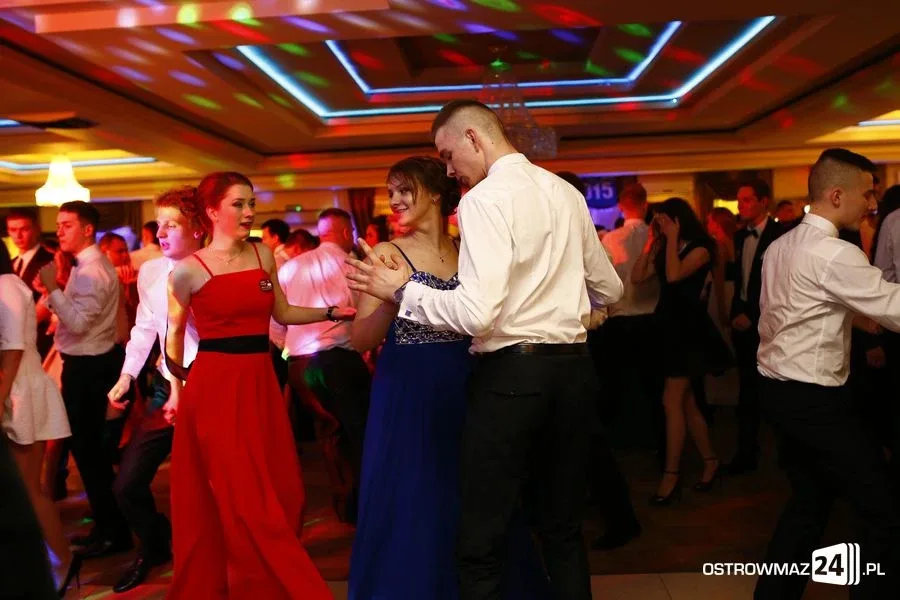 Podróż w czasie. Studniówka Kopernika 2015 (zdjęcia, wideo)