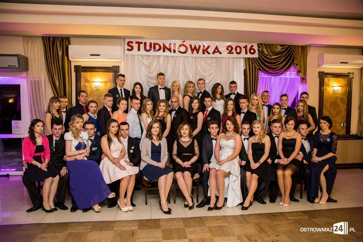 Studniówka ostrowskiego Rubinka (zdjęcia, wideo)