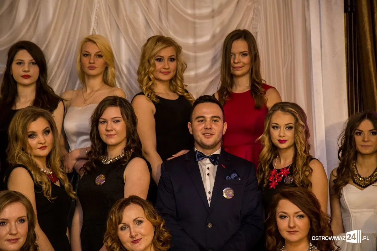 Studniówka ostrowskiego Rubinka (zdjęcia, wideo)