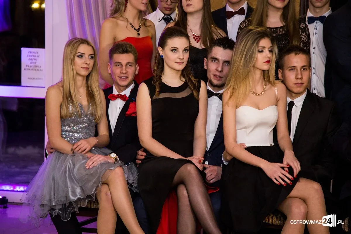 Studniówka ostrowskiego Rubinka (zdjęcia, wideo)