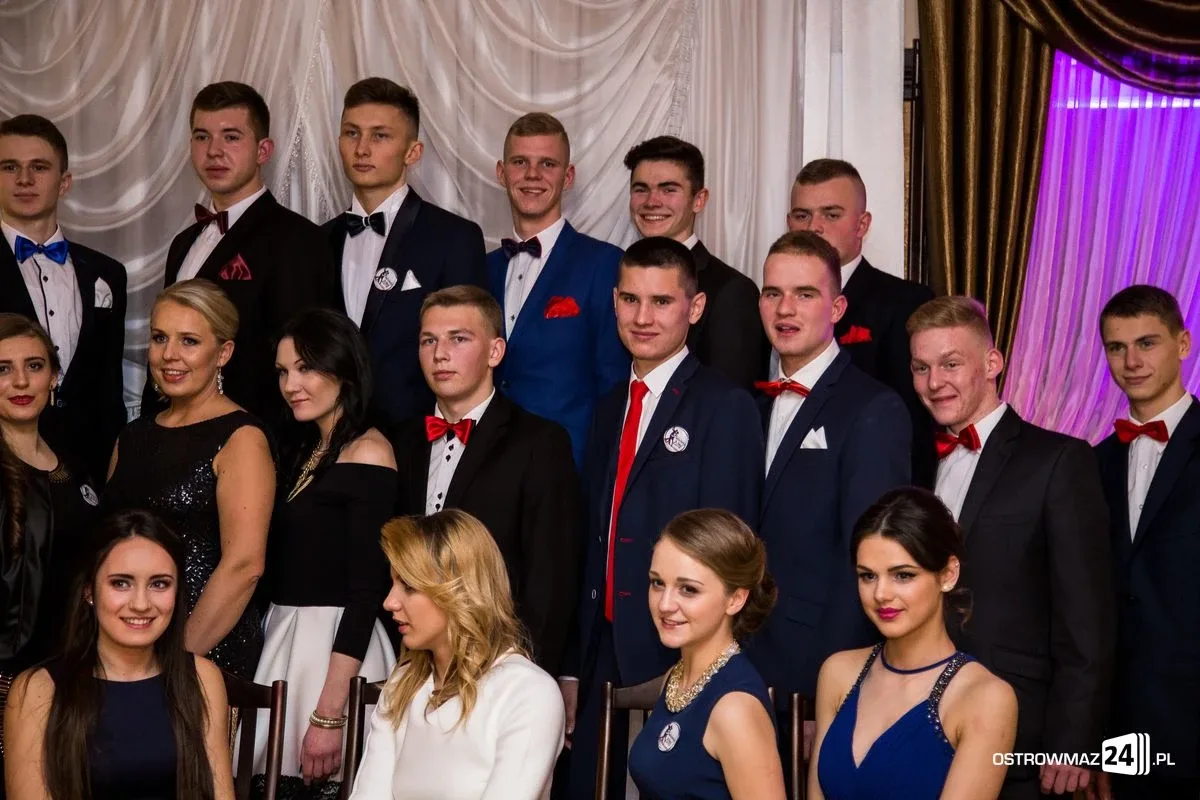 Studniówka ostrowskiego Rubinka (zdjęcia, wideo)