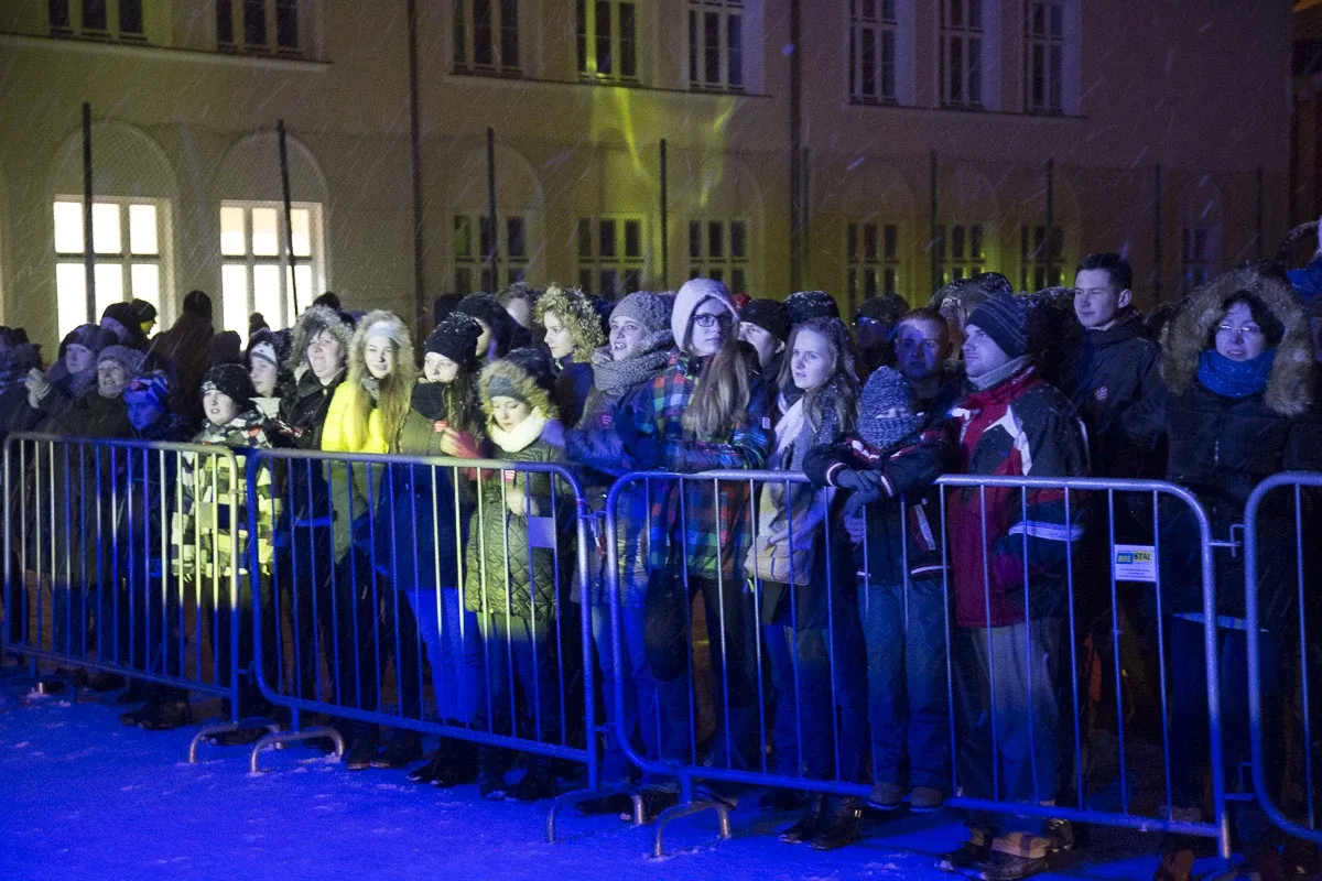 Finał WOŚP i światełko do nieba (zdjęcia, wideo)