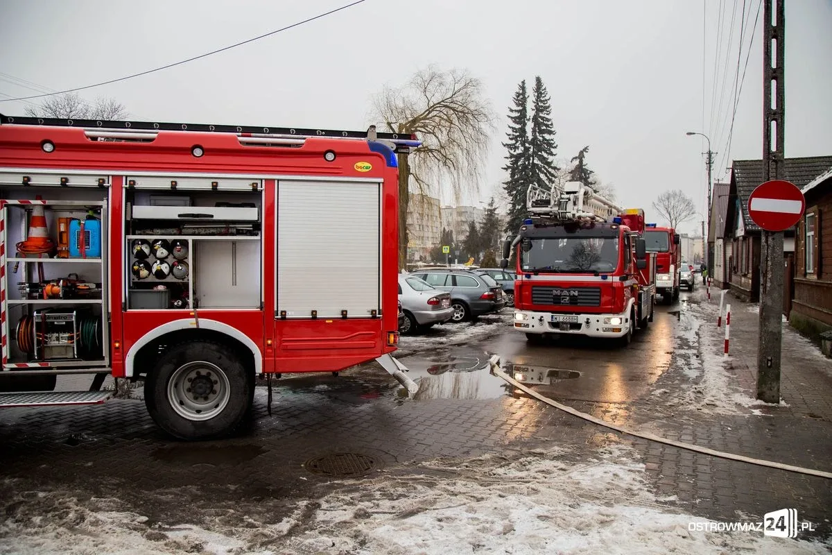 Pożar szkoły. Ponad 500 ewakuowanych (zdjęcia)