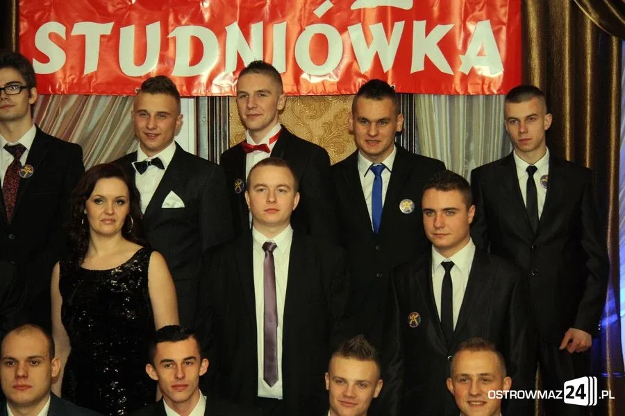 Podróż w czasie. Studniówka Rubinka i ZS CKR (zdjęcia)