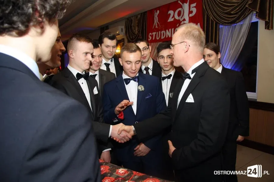 Podróż w czasie. Studniówka Rubinka i ZS CKR (zdjęcia)