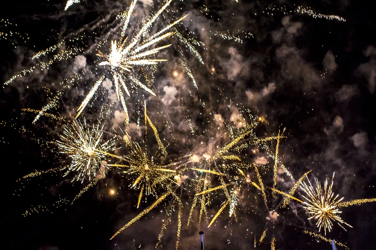 Sylwestrowa noc nad Ostrowią Mazowiecką (wideo)