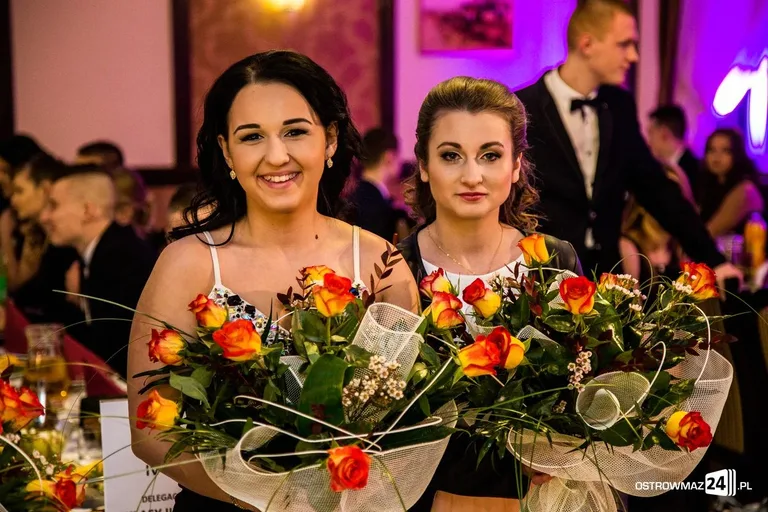 Studniówka Ekonomika 2016 - zobacz zdjęcia i wideo