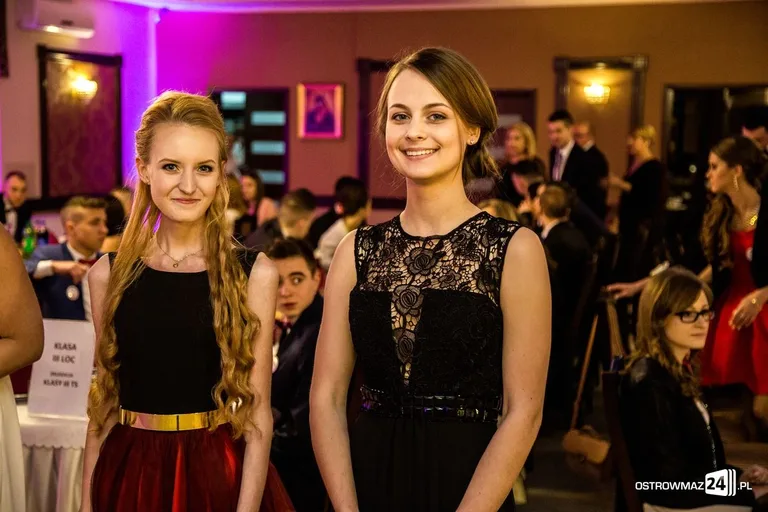 Studniówka Ekonomika 2016 - zobacz zdjęcia i wideo