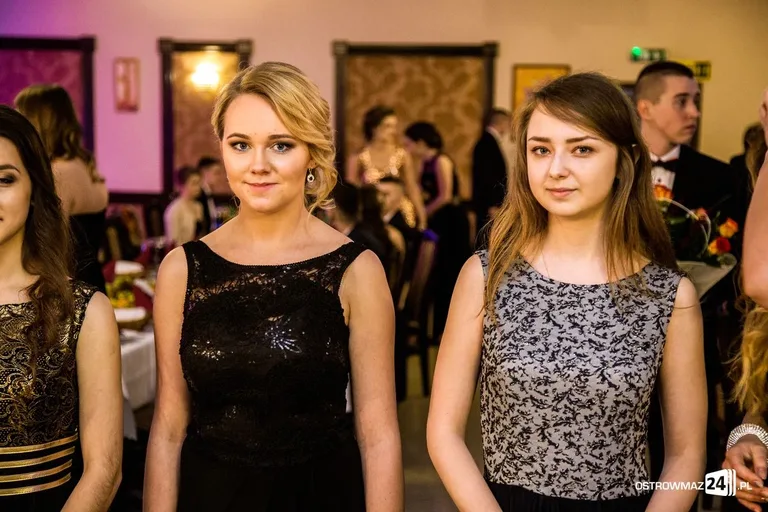 Studniówka Ekonomika 2016 - zobacz zdjęcia i wideo