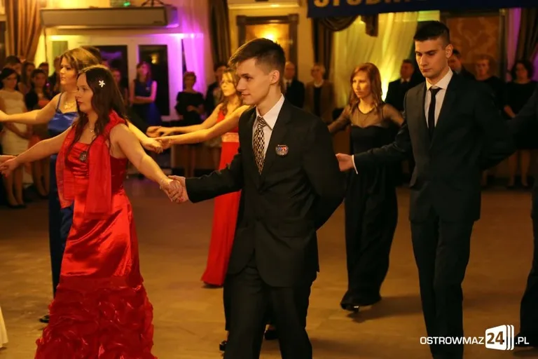 Podróż w czasie. Studniówka Ekonomika i ZS w Małkini
