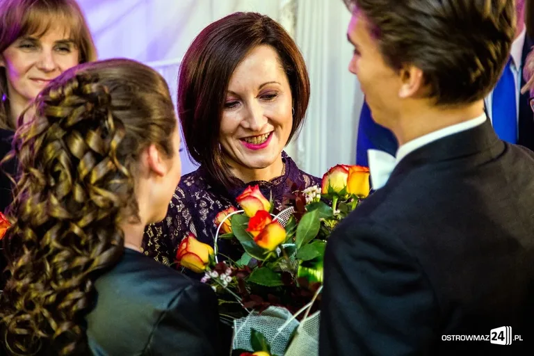 Studniówka Ekonomika 2016 - zobacz zdjęcia i wideo