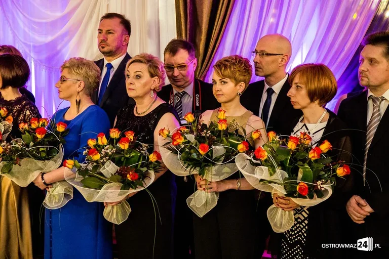 Studniówka Ekonomika 2016 - zobacz zdjęcia i wideo