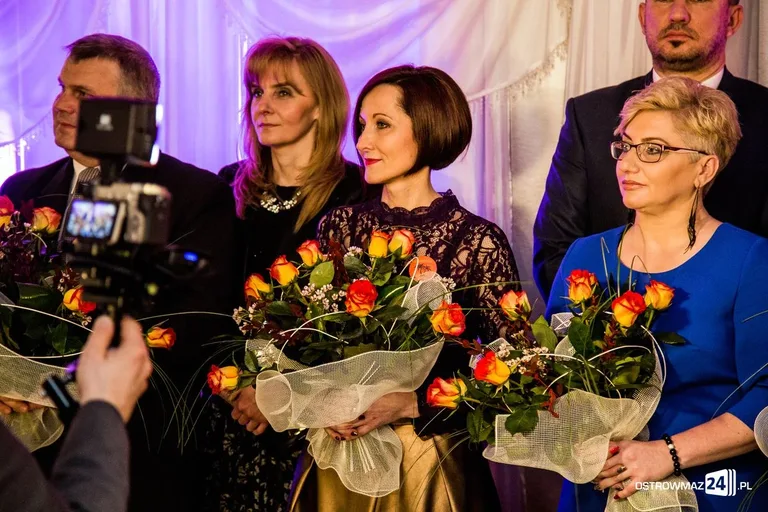 Studniówka Ekonomika 2016 - zobacz zdjęcia i wideo
