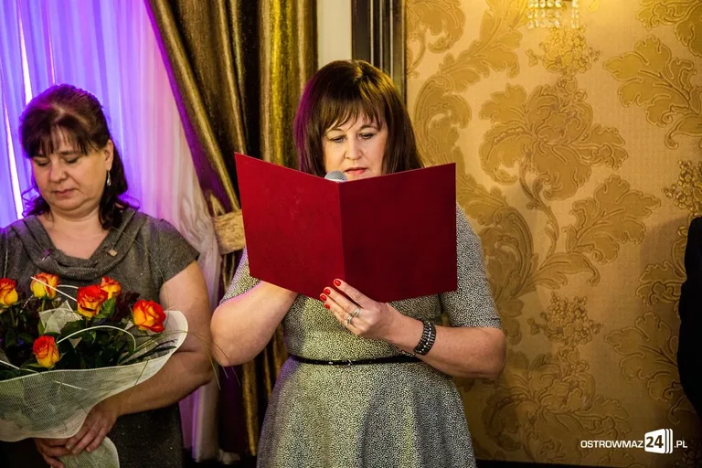 Studniówka Ekonomika 2016 - zobacz zdjęcia i wideo