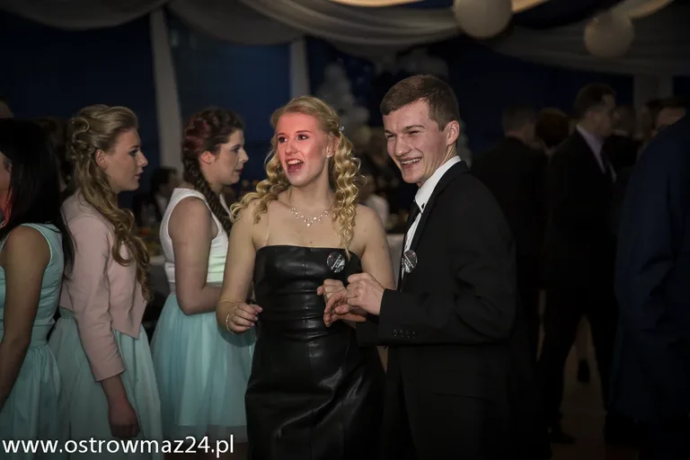 Zobacz relację ze studniówki ZS w Małkini (zdjęcia, wideo)