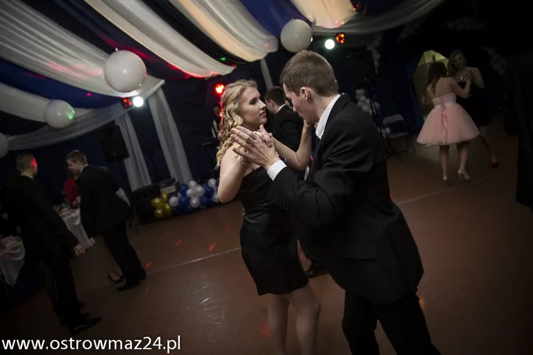 Zobacz relację ze studniówki ZS w Małkini (zdjęcia, wideo)