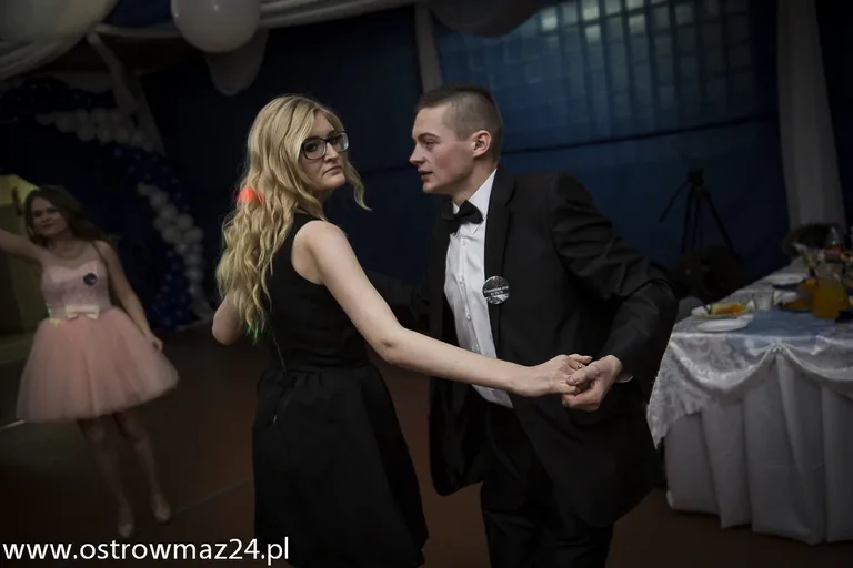 Zobacz relację ze studniówki ZS w Małkini (zdjęcia, wideo)