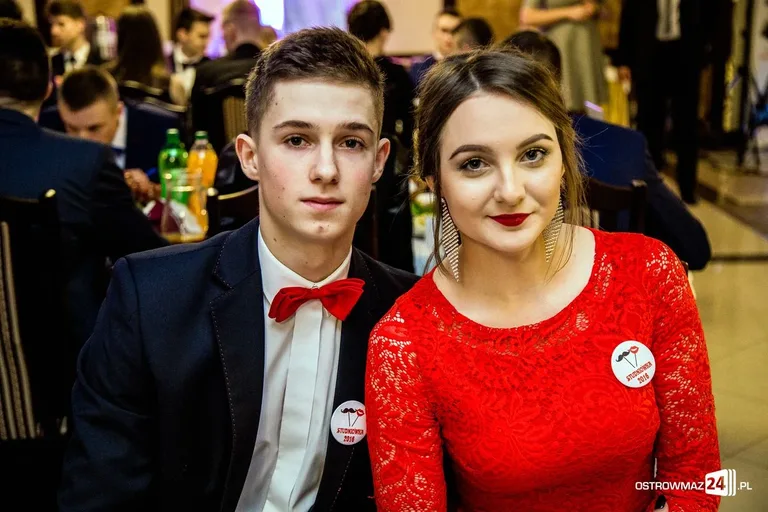 Studniówka Ekonomika 2016 - zobacz zdjęcia i wideo