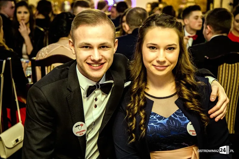 Studniówka Ekonomika 2016 - zobacz zdjęcia i wideo