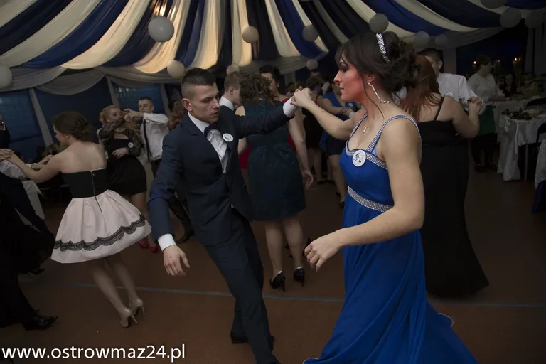 Zobacz relację ze studniówki ZS w Małkini (zdjęcia, wideo)