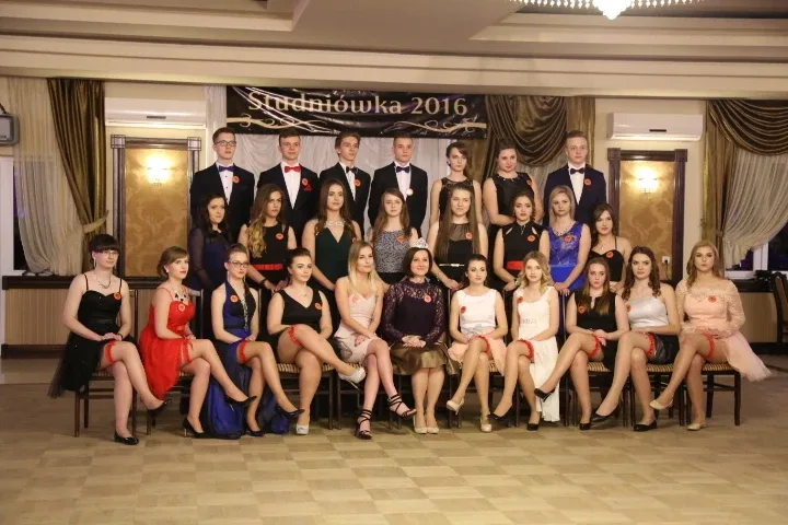Studniówka Ekonomika - pierwsze zdjęcia