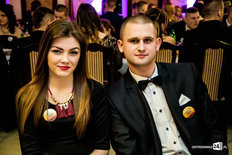 Studniówka Ekonomika 2016 - zobacz zdjęcia i wideo