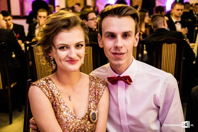 Studniówka Ekonomika 2016 - zobacz zdjęcia i wideo