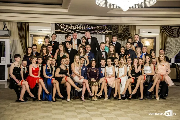 Studniówka Ekonomika 2016 - zobacz zdjęcia i wideo