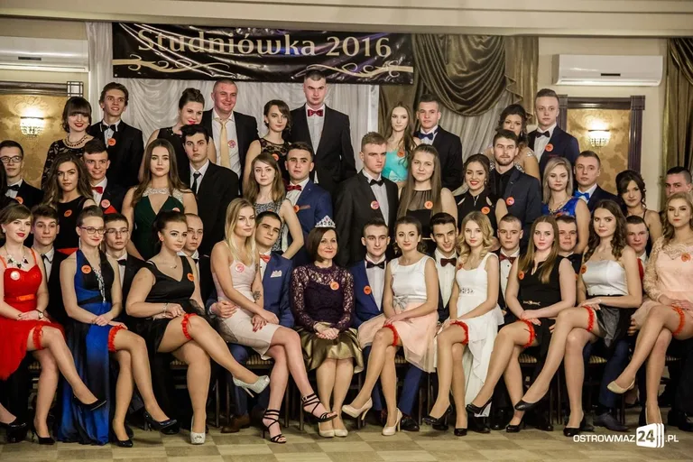Studniówka Ekonomika 2016 - zobacz zdjęcia i wideo