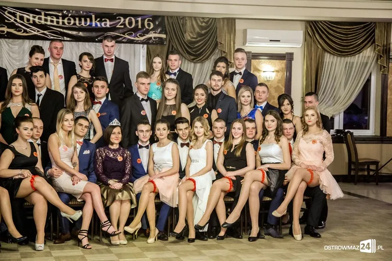 Studniówka Ekonomika 2016 - zobacz zdjęcia i wideo