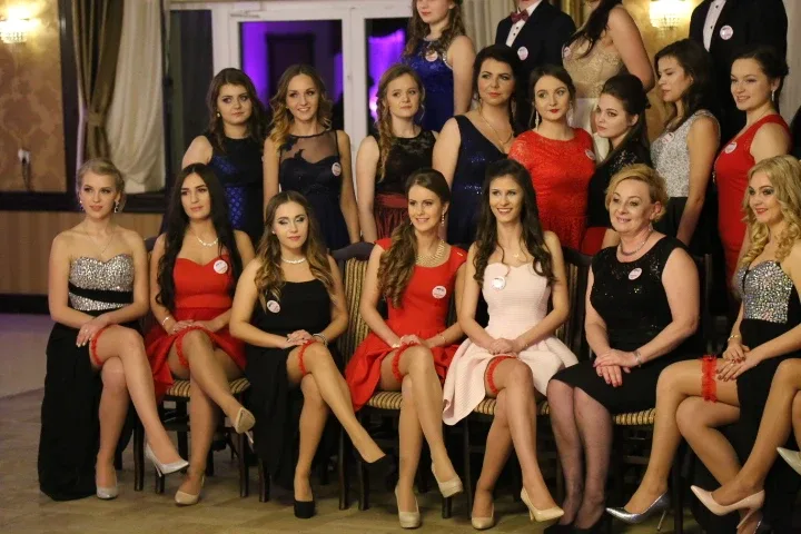 Studniówka Ekonomika - pierwsze zdjęcia