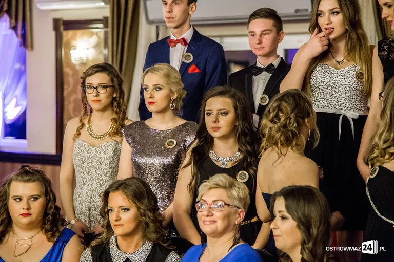 Studniówka Ekonomika 2016 - zobacz zdjęcia i wideo