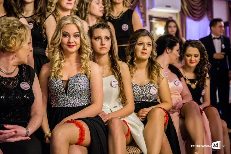 Studniówka Ekonomika 2016 - zobacz zdjęcia i wideo