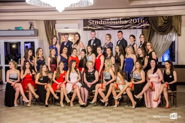 Studniówka Ekonomika 2016 - zobacz zdjęcia i wideo