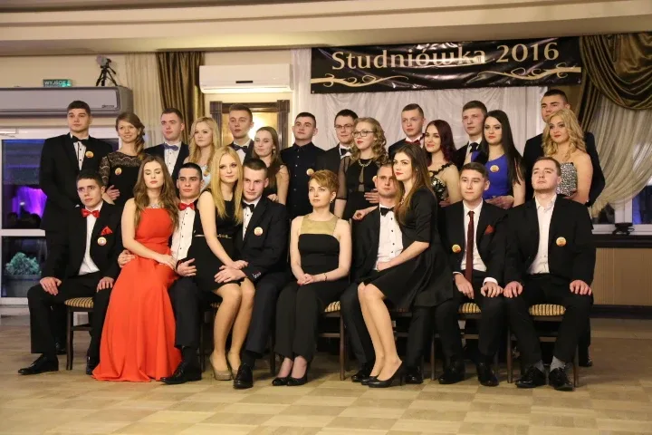 Studniówka Ekonomika - pierwsze zdjęcia