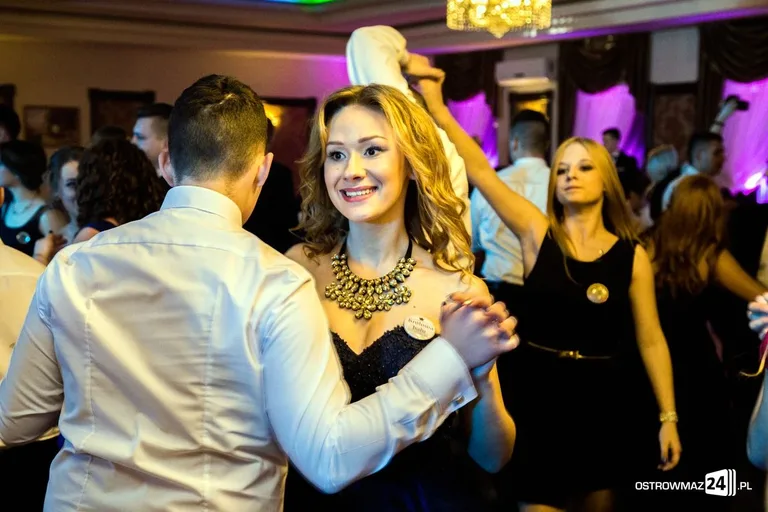 Studniówka Ekonomika 2016 - zobacz zdjęcia i wideo
